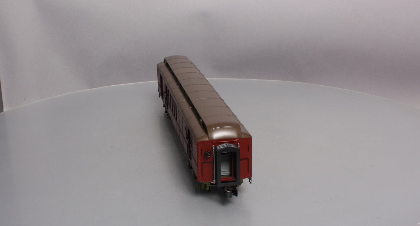 MTH 20-4287 Pennsylvania 70' Madison RPO Passenger Car