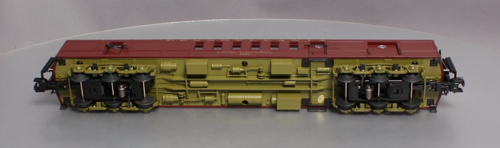 MTH 20-4287 Pennsylvania 70' Madison RPO Passenger Car