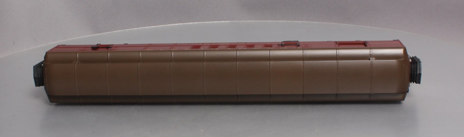MTH 20-4287 Pennsylvania 70' Madison RPO Passenger Car