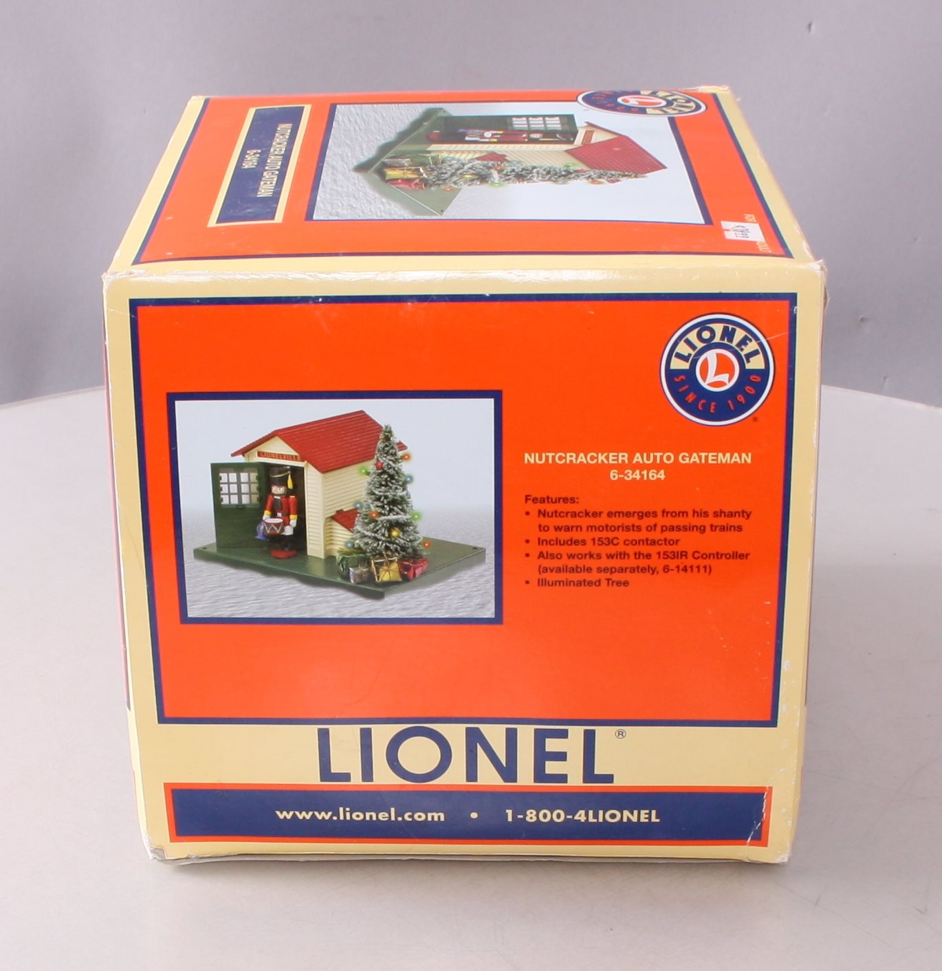 Lionel 6-34164 O Gauge Nutcracker Operating Auto Gateman NIB