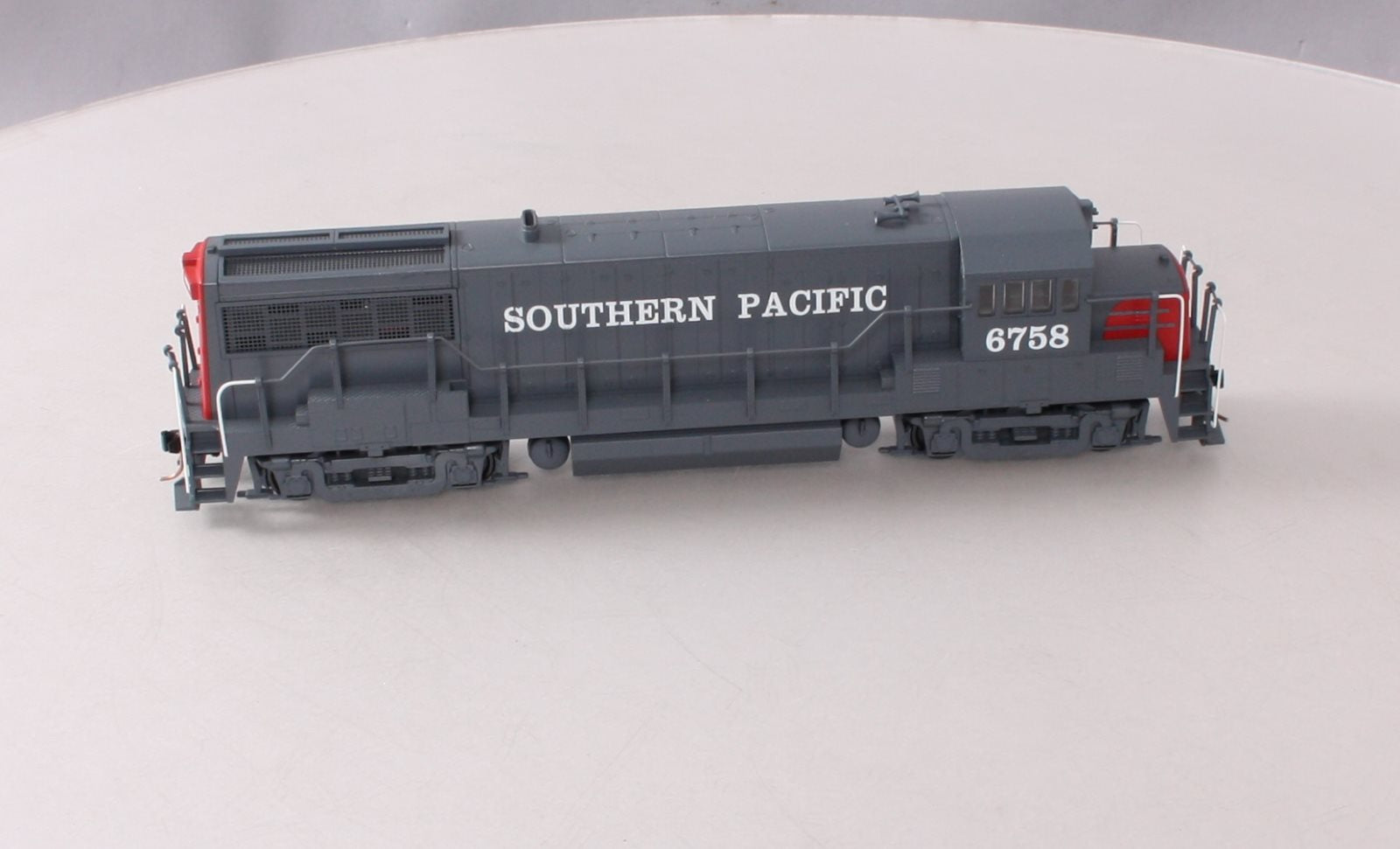 American Models U2509 S Scale SP U-25 Diesel Locomotive w/Scale Wheels #6758 EX/Box