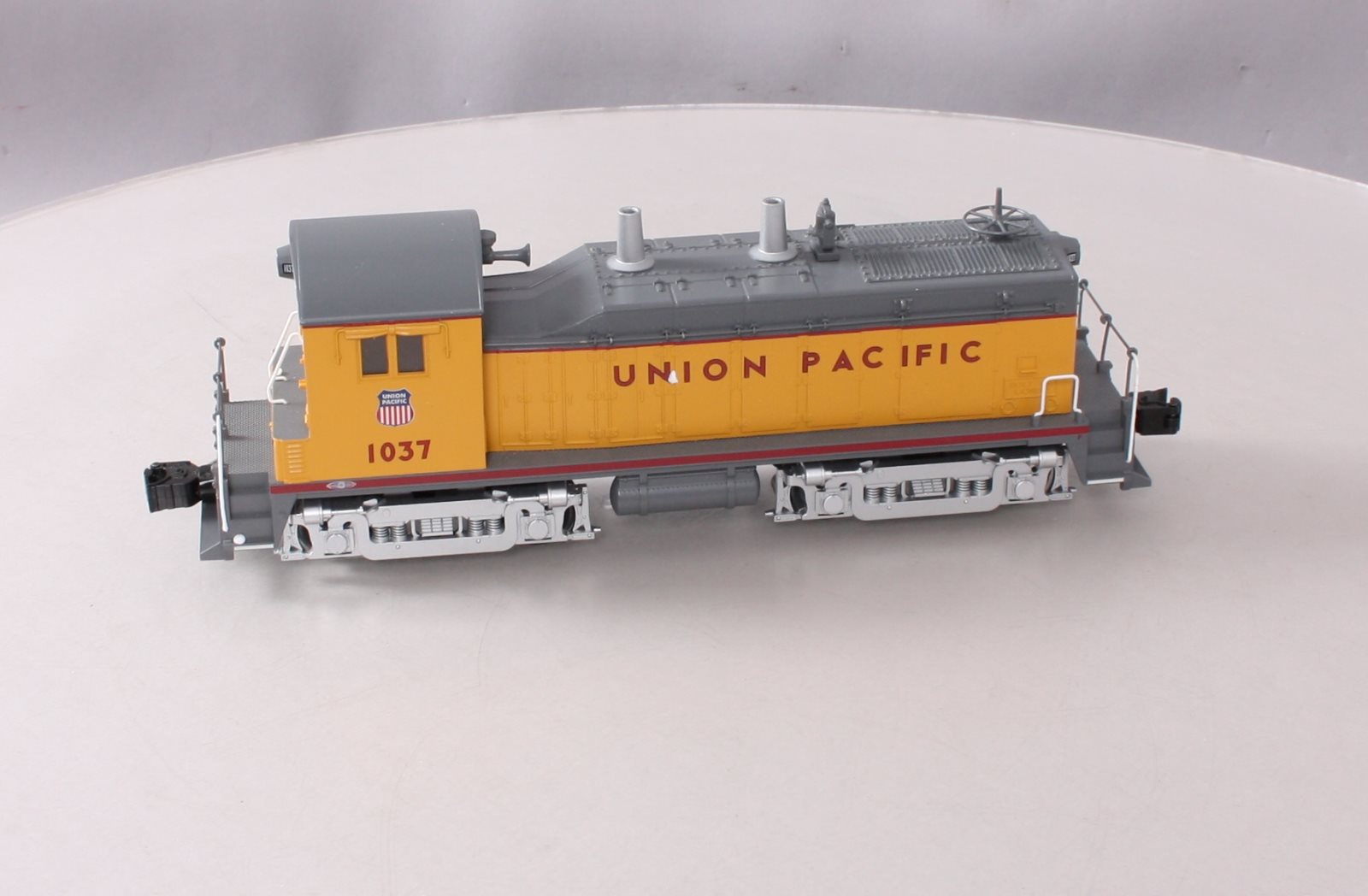 Lionel 6-85062 Union Pacific LionChief+ NW2 Diesel Locomotive w/Bluetooth #1037