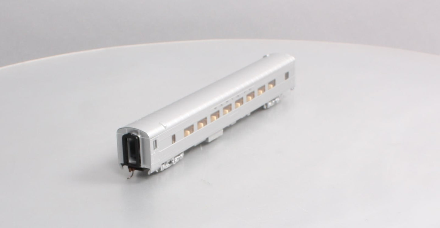 Walthers 932-6782 HO Scale Santa Fe Pullman-Standard 64-Seat Coach LN/Box