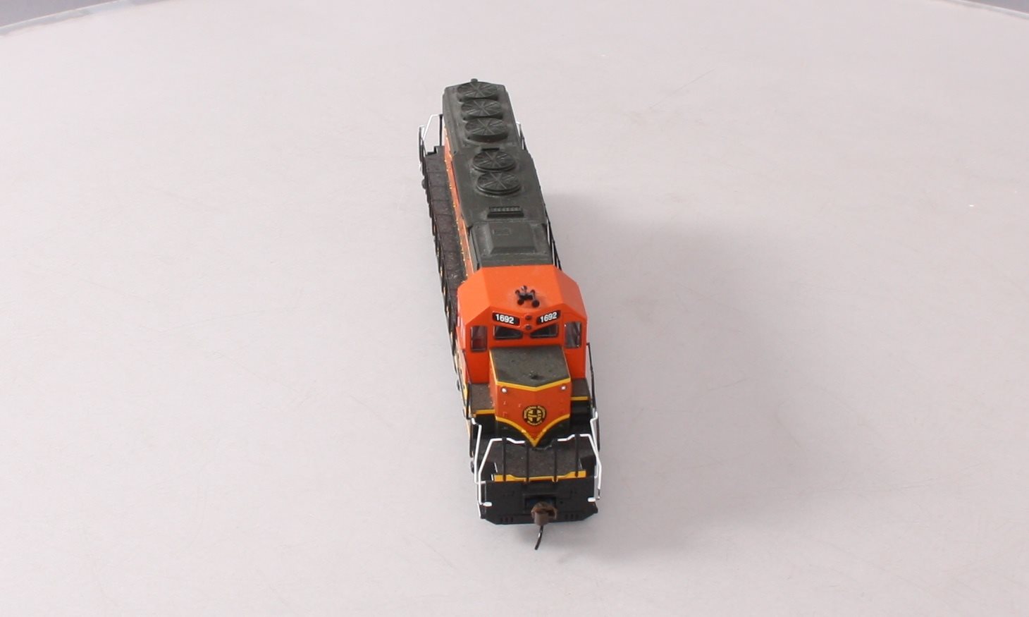 Bachmann 60911 HO BNSF EMD SD40-2 Diesel Locomotive #1692 (DCC Equipped)