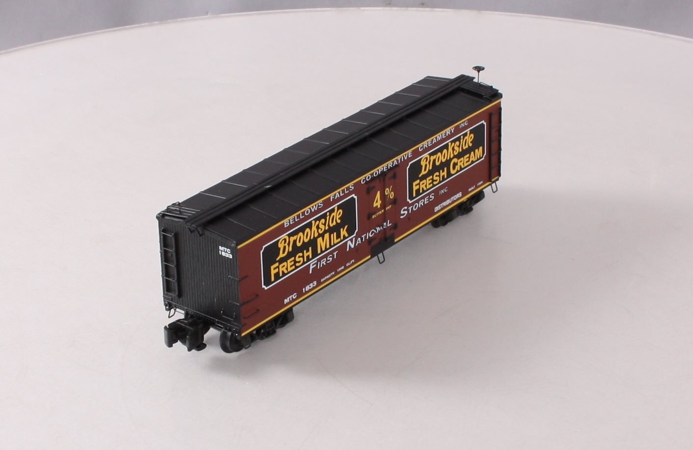 S-Helper Service 00658 S Gauge Brookside Milk Reefer #1833 LN/Box