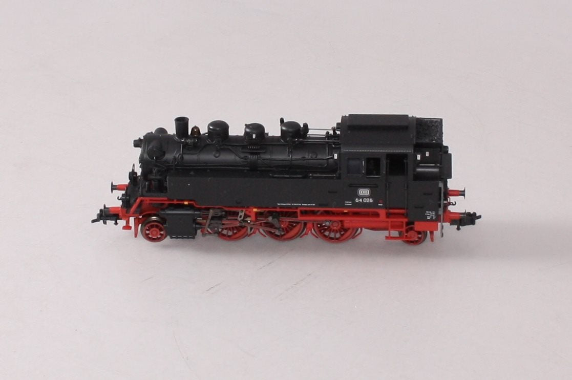 Trix 22658 HO Scale Deutsche Bahn Class 64 Steam Locomotive #64026 LN/Box