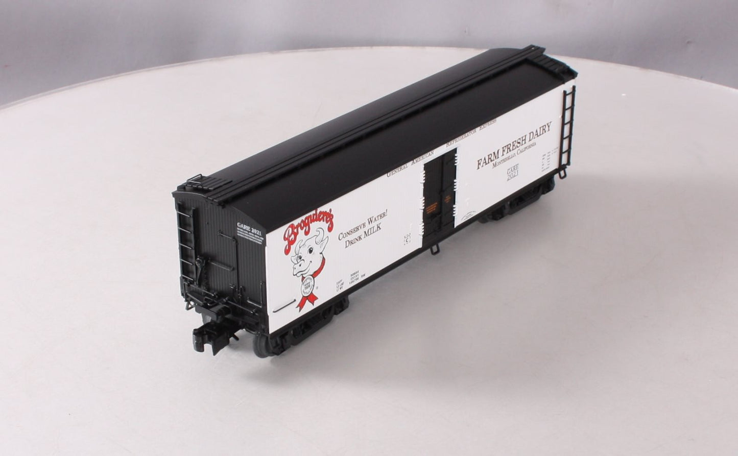 Lionel 2101150 O Gauge Broguieres Milk Car #2021 NIB