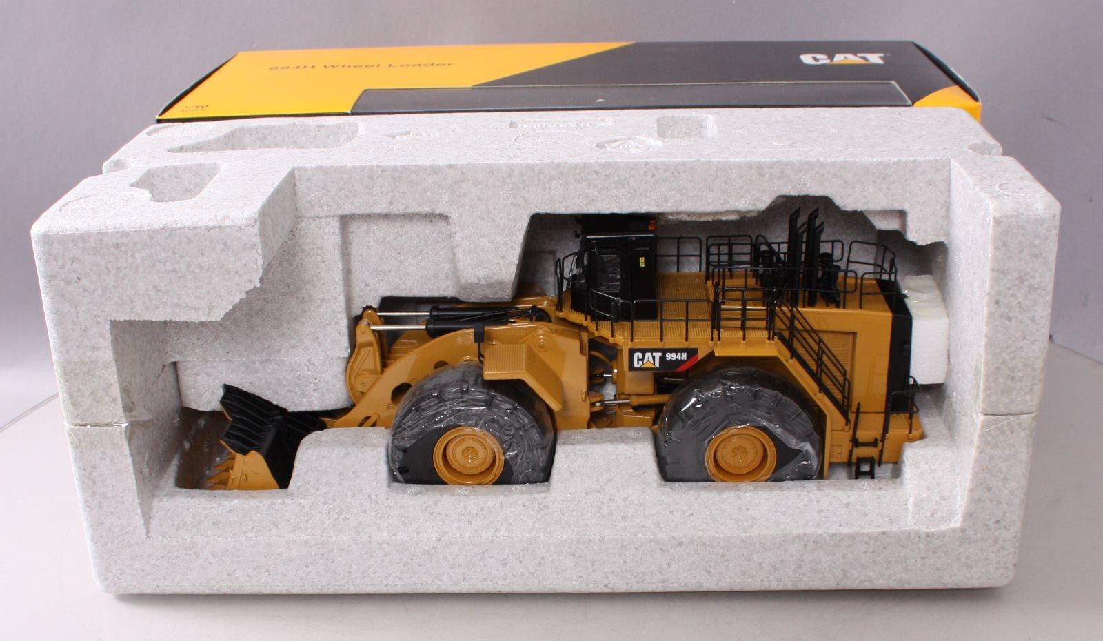 Tonkin TR10008 1:50 Scale Diecast Cat 994H Wheel Loader