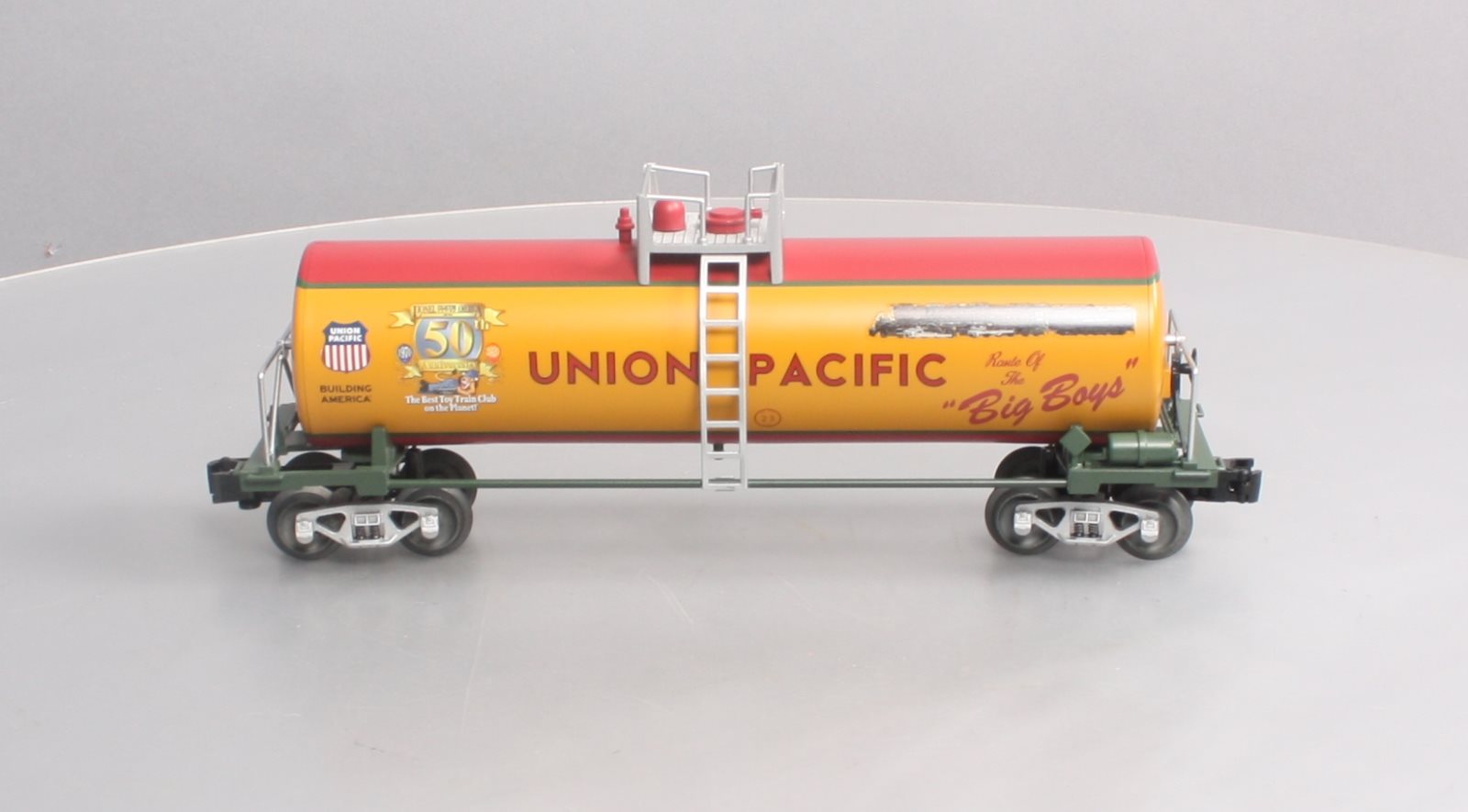 Lionel 2001160 O Gauge Union Pacific 50th Anniversary Unibody Tank Car LN/Box