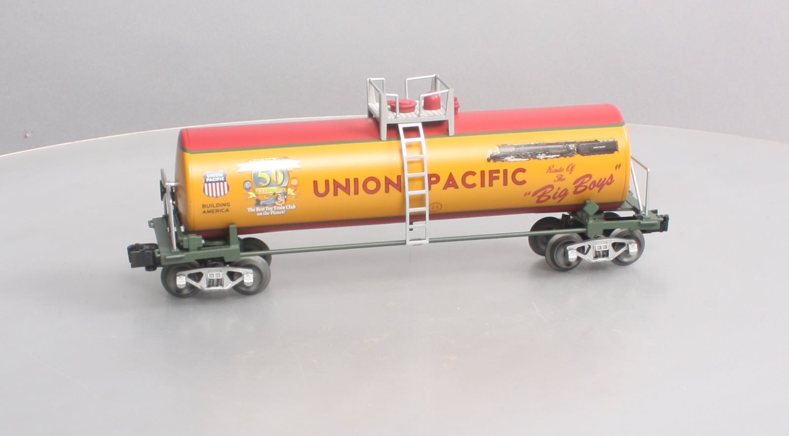 Lionel 2001160 O Gauge Union Pacific 50th Anniversary Unibody Tank Car LN/Box