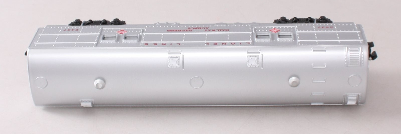 Lionel 6-52464 O Lionel Lines Illuminated Baggage Car #2437 NIB