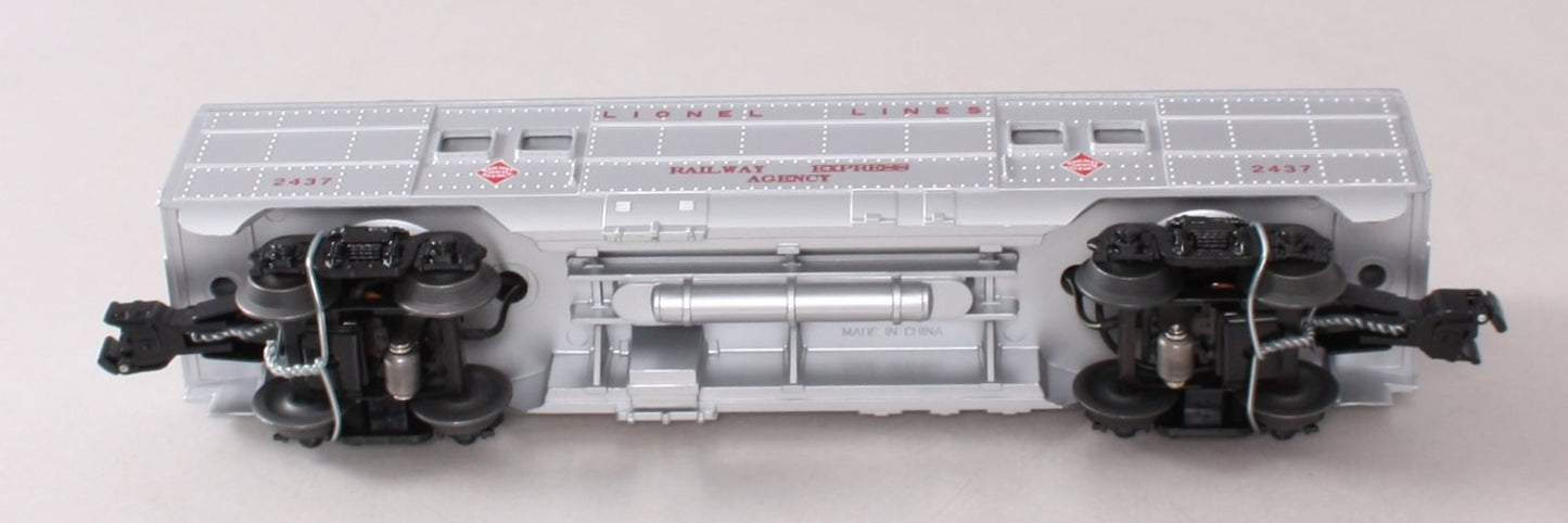 Lionel 6-52464 O Lionel Lines Illuminated Baggage Car #2437 NIB