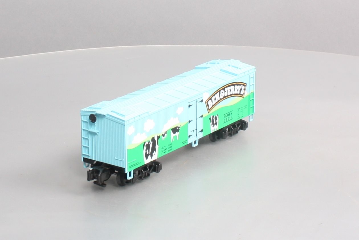 American Flyer 6-44150 S Gauge Ben & Jerry's Woodsided Reefer TCA Ex. #62018 MT/Box