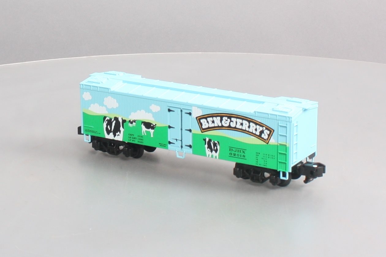 American Flyer 6-44150 S Gauge Ben & Jerry's Woodsided Reefer TCA Ex. #62018 MT/Box
