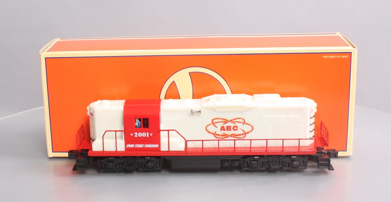 Lionel 6-28527 O Gauge AEC GP-9 (Glow in the Dark) Diesel Locomotive #2001 LN/Box