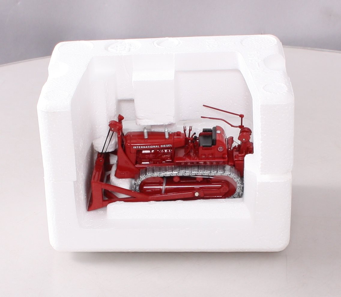 Spec Cast ZJD-1574 1:50 International TD-24 Diesel Crawler 