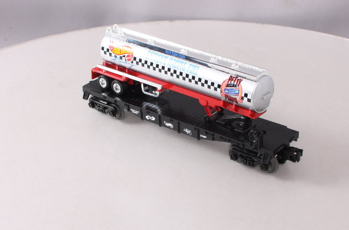Lionel 6-52130 O Gauge Hot Wheels TOFC Flatcar w/ Fuel Tanker NIB