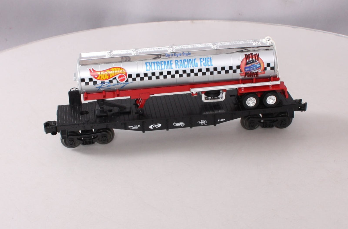 Lionel 6-52130 O Gauge Hot Wheels TOFC Flatcar w/ Fuel Tanker NIB