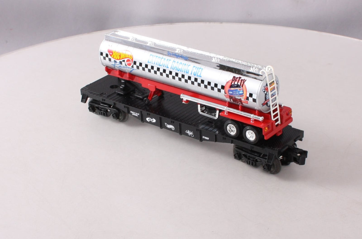 Lionel 6-52130 O Gauge Hot Wheels TOFC Flatcar w/ Fuel Tanker NIB