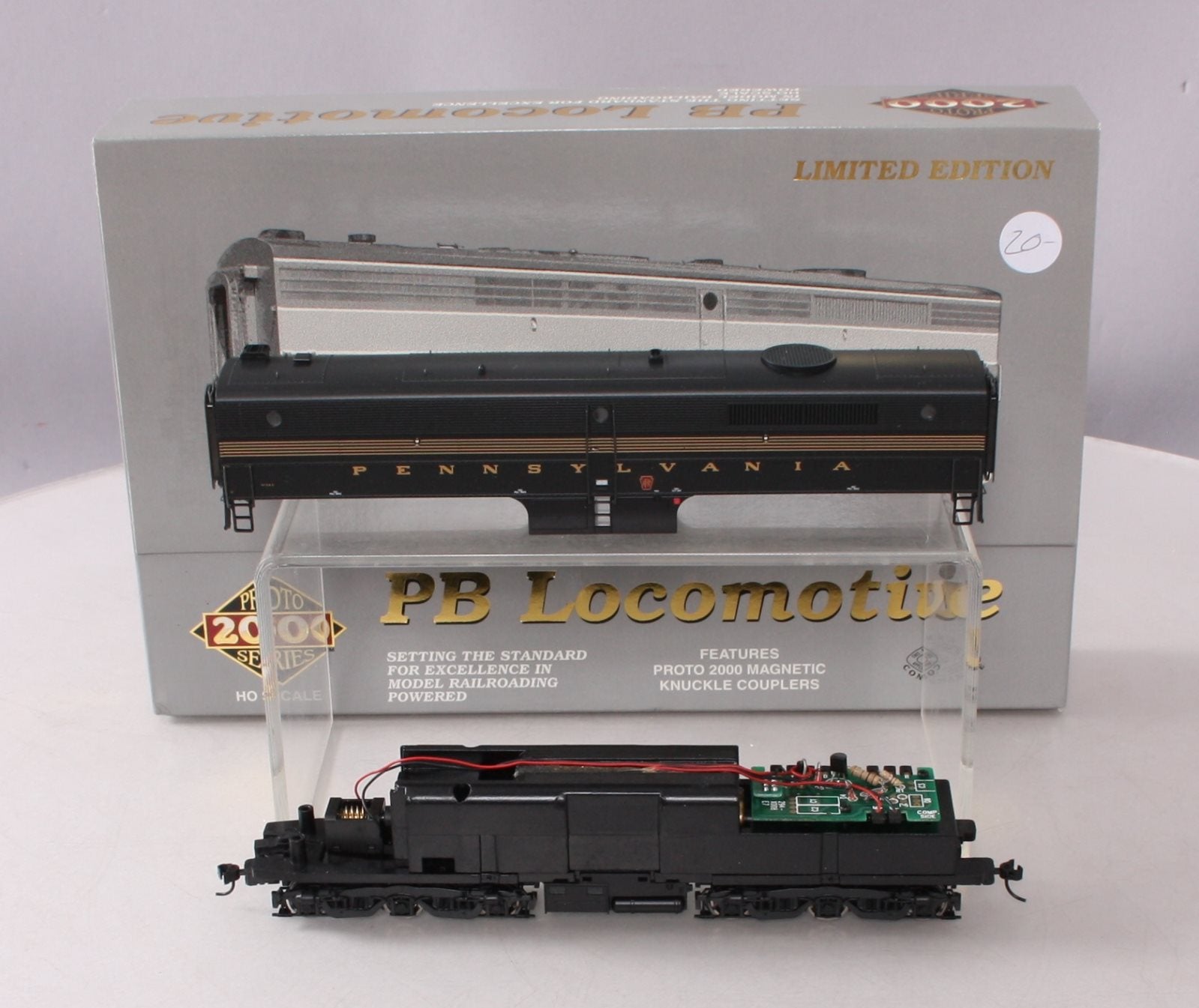 Proto 2000 30499 HO Scale Pennsylvania Railroad PB Powered Diesel Locomotive LN/Box