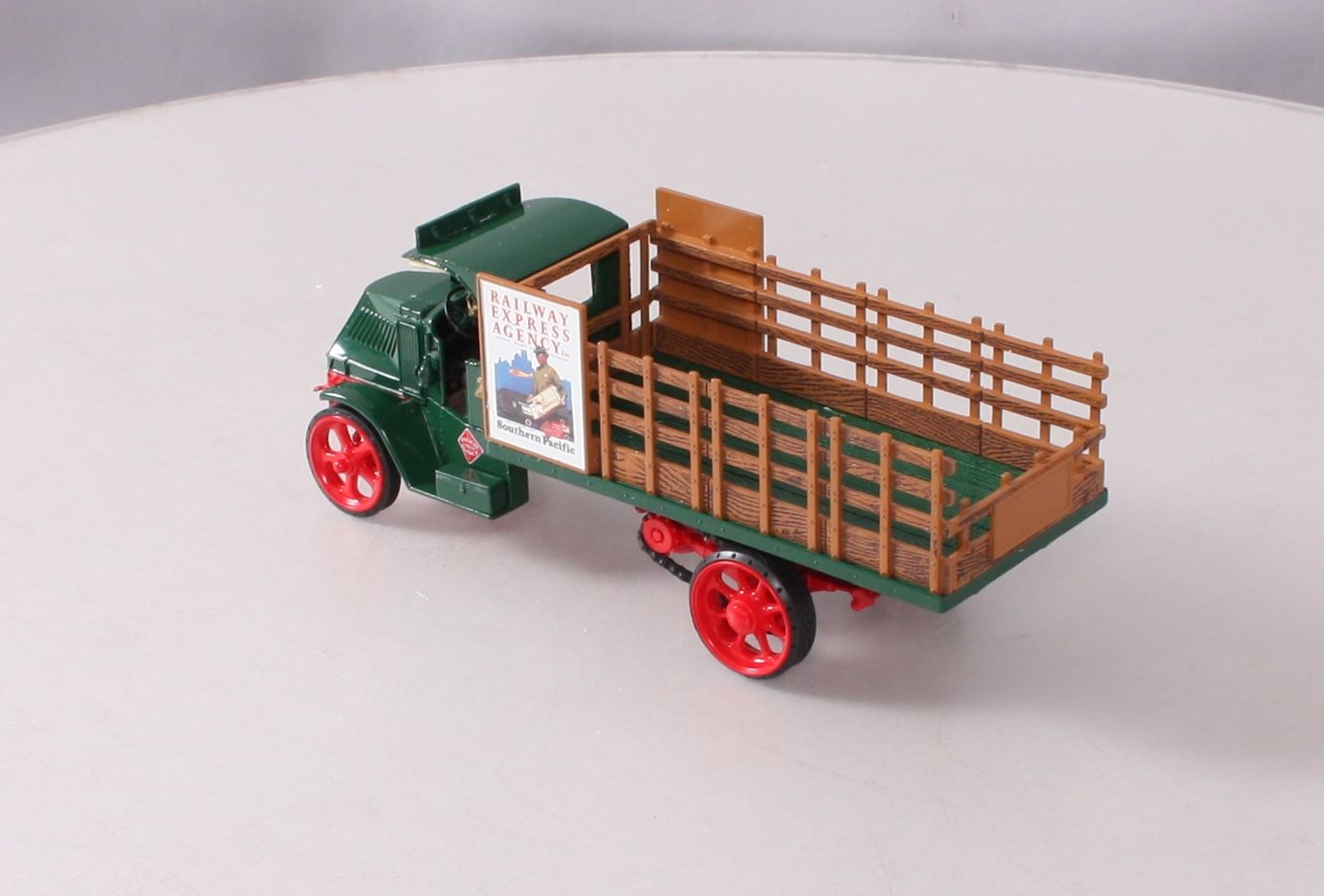 First Gear 19-3631 1:34 Scale Railway Express Agency Mack AC Bulldog Stake Truck