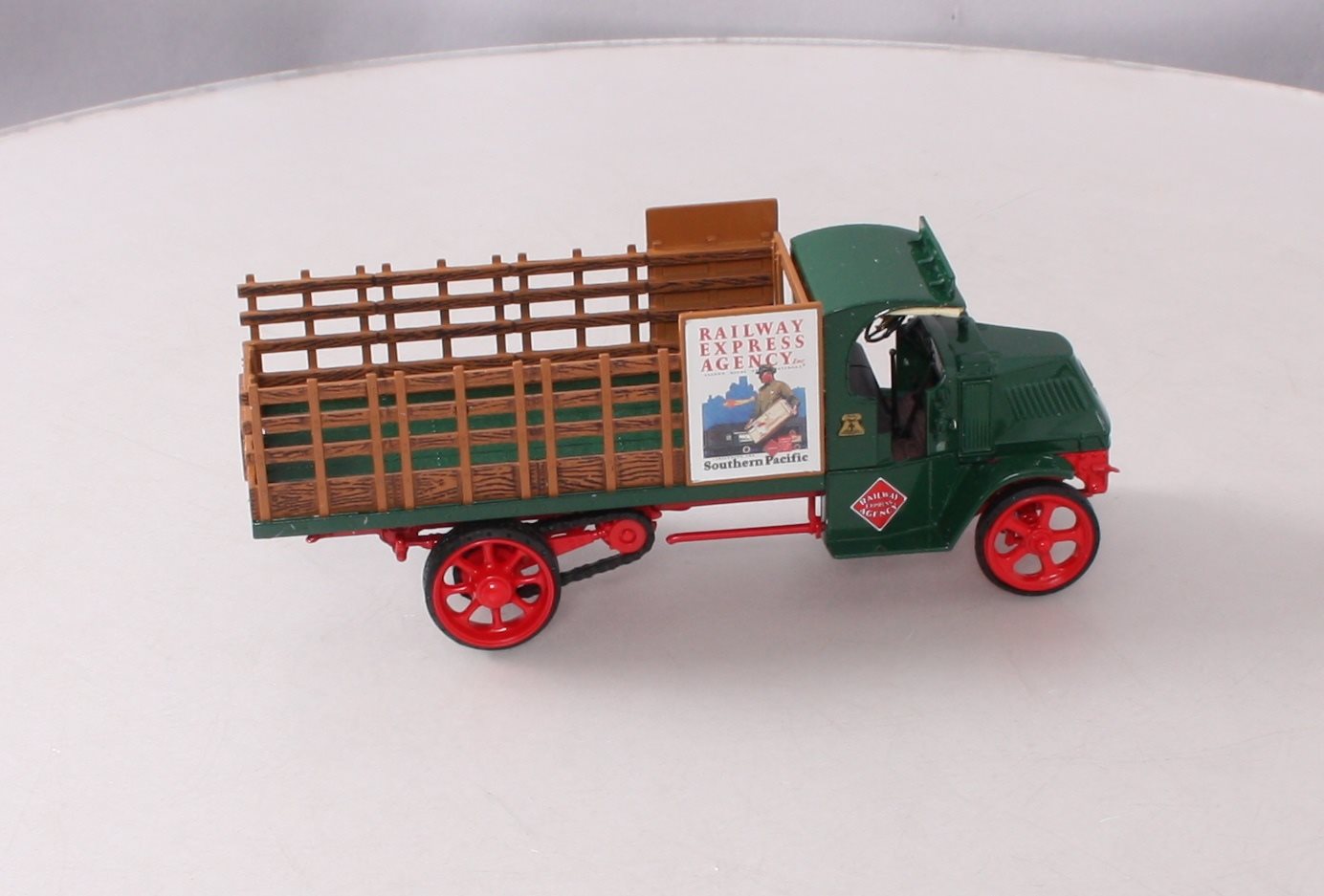 First Gear 19-3631 1:34 Scale Railway Express Agency Mack AC Bulldog Stake Truck