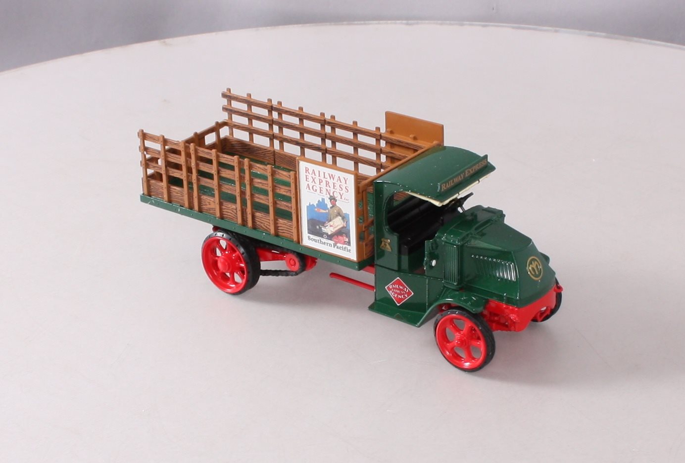 First Gear 19-3631 1:34 Scale Railway Express Agency Mack AC Bulldog Stake Truck