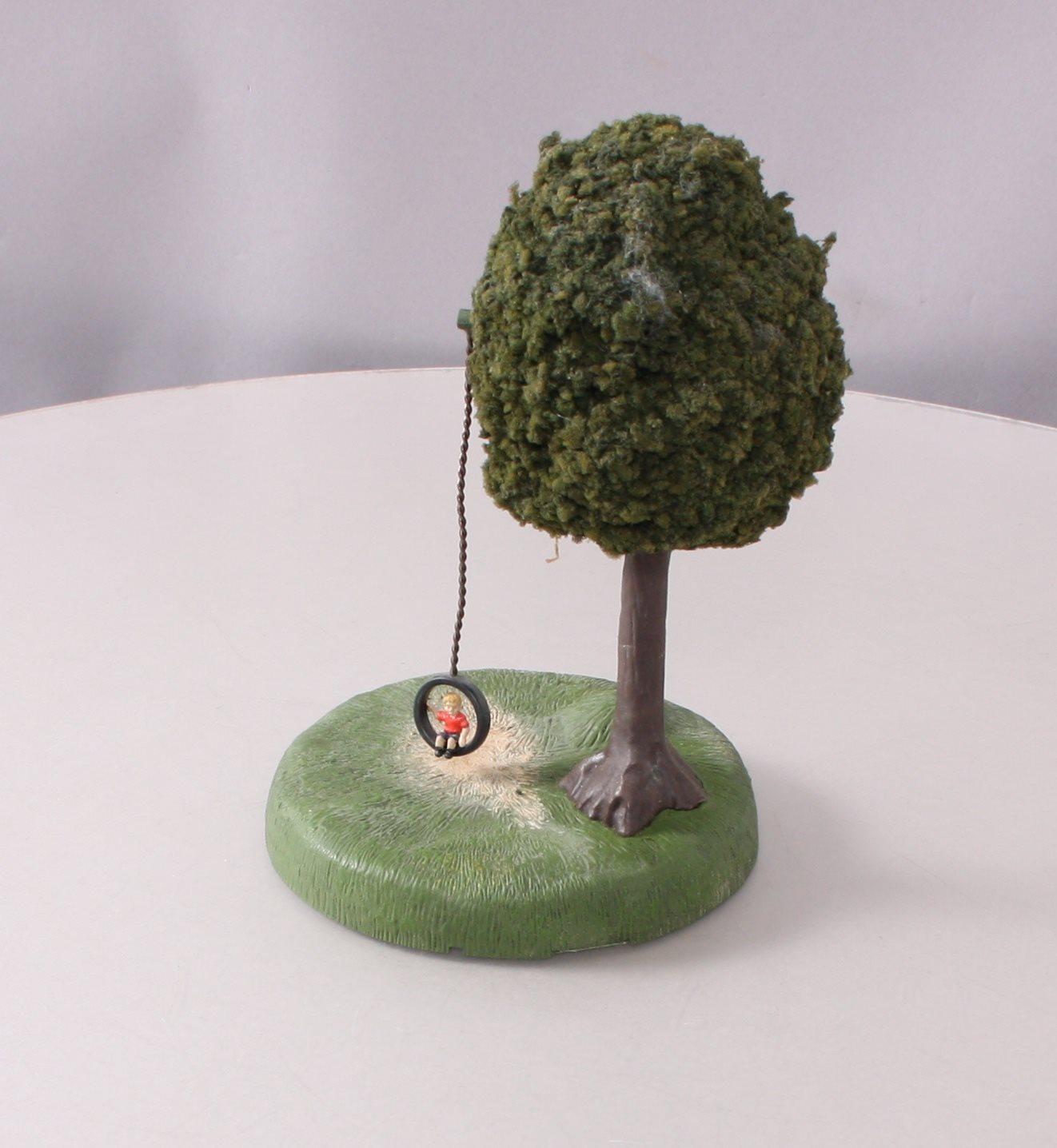 Lionel 6-24168 O Tire Swing Animated Scene LN/Box