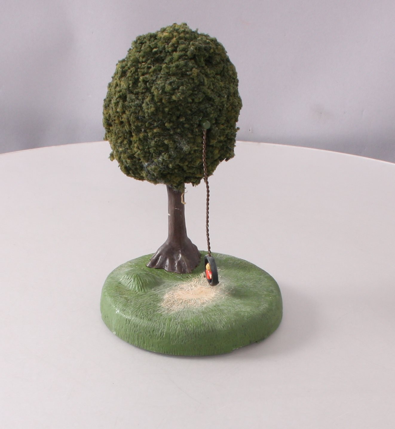 Lionel 6-24168 O Tire Swing Animated Scene LN/Box