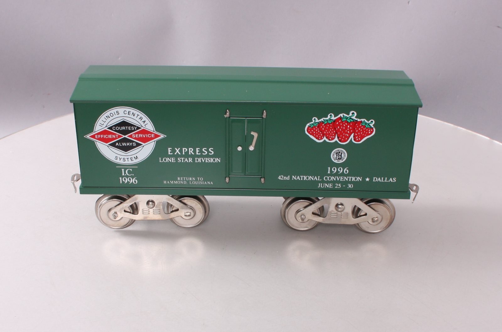 McCoy 1996 Standard Gauge Illinois Central TCA/Dallas Strawberry Boxcar #1996 EX/Box
