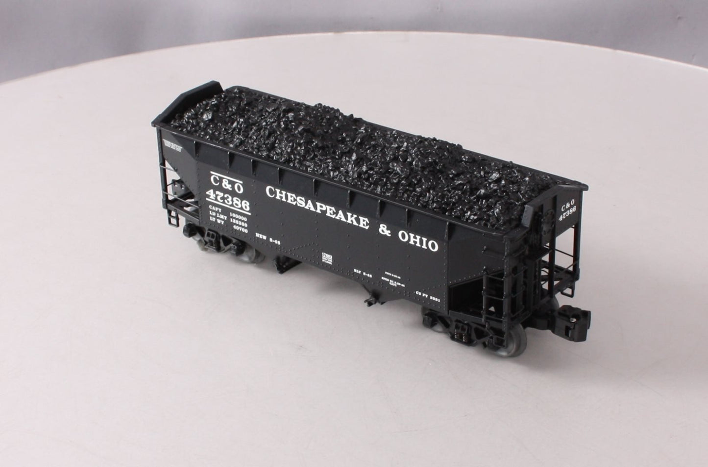 Lionel 6-17083 O Chesapeake & Ohio 2-Bay Offset Hopper Car #47386 EX/Box