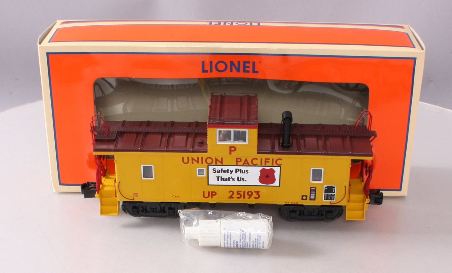 Lionel 6-17699 O Union Pacific CA-4 Caboose EX/Box