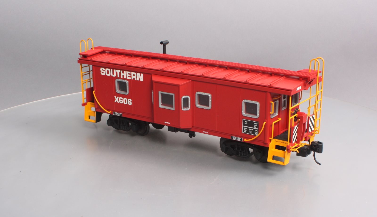 USA Trains 12062 G Southern Baywindow Caboose - Metal Wheels