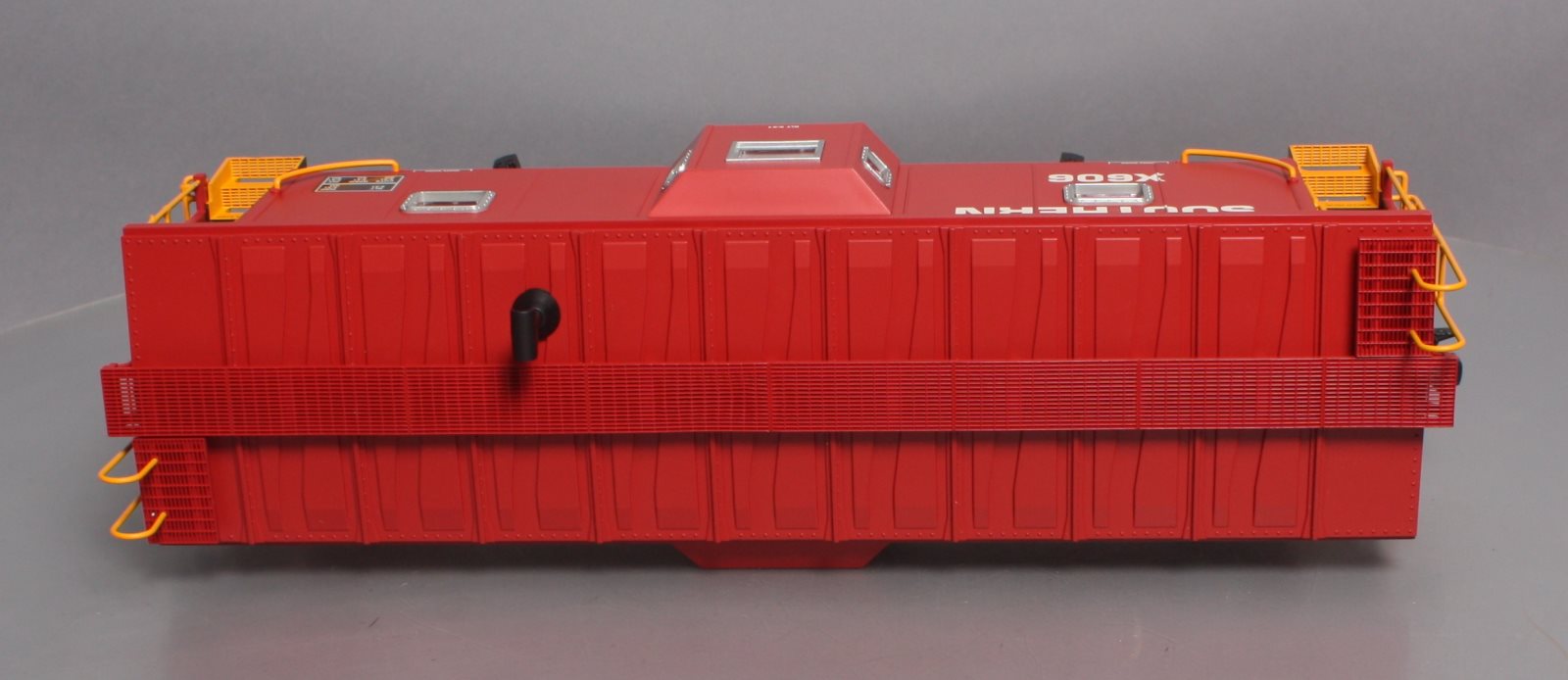 USA Trains 12062 G Southern Baywindow Caboose - Metal Wheels