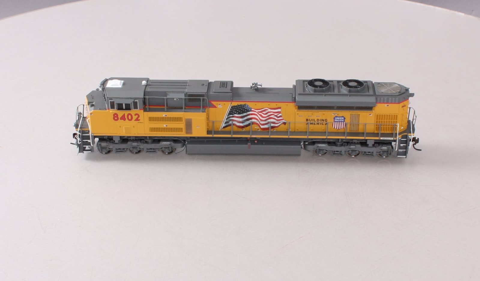 Athearn G68622 HO Union Pacific SD70ACe Diesel Locomotive w/DCC & Sound #8402