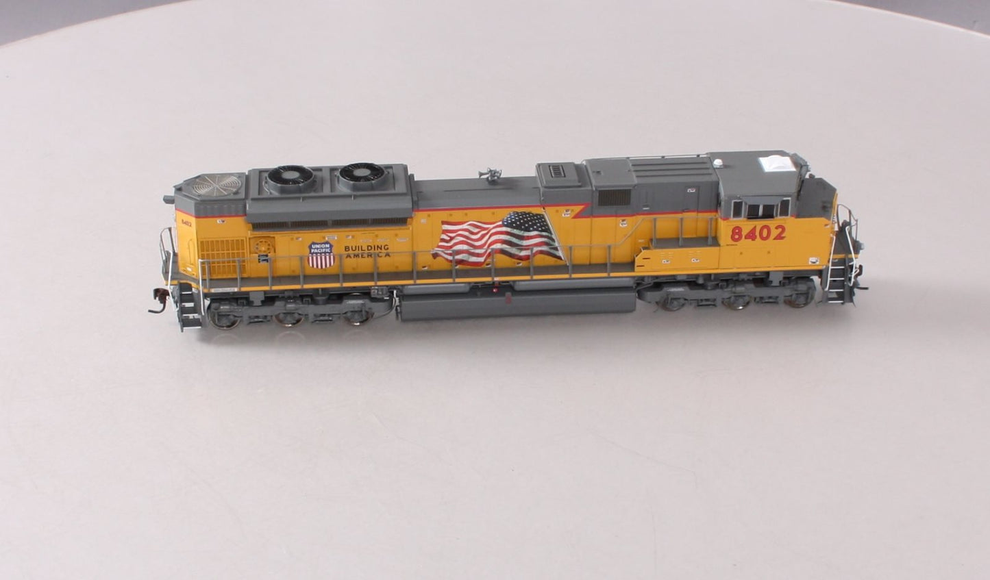 Athearn G68622 HO Union Pacific SD70ACe Diesel Locomotive w/DCC & Sound #8402