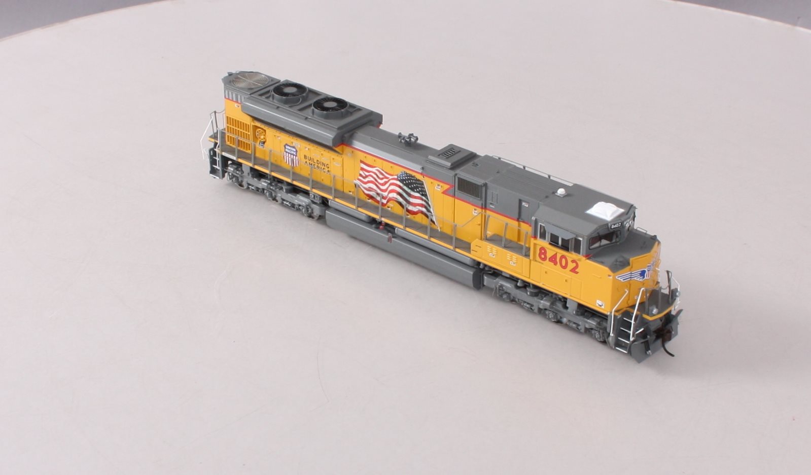 Athearn G68622 HO Union Pacific SD70ACe Diesel Locomotive w/DCC & Sound #8402