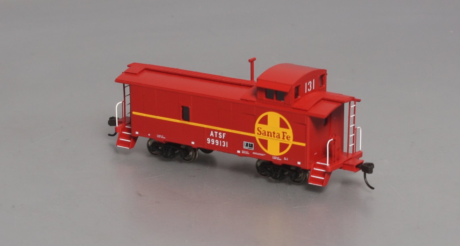 HO SCALE SANTA FE WIDE VISION CABOOSE A.T.S.F