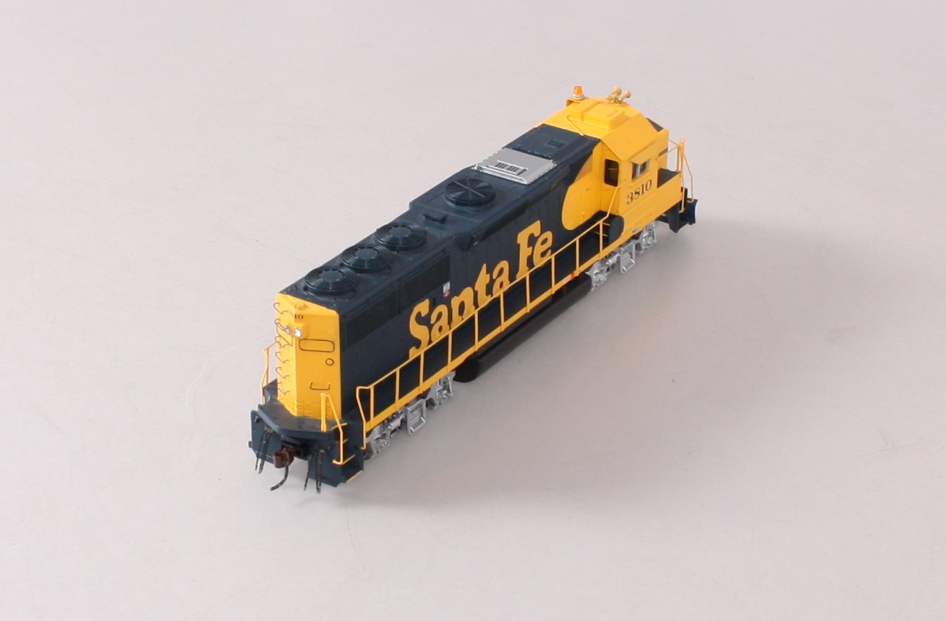 Athearn 77825 HO Scale Santa Fe GP50 Diesel Locomotive #3810 LN/Box