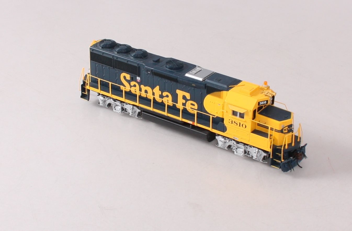 Athearn 77825 HO Scale Santa Fe GP50 Diesel Locomotive #3810 LN/Box