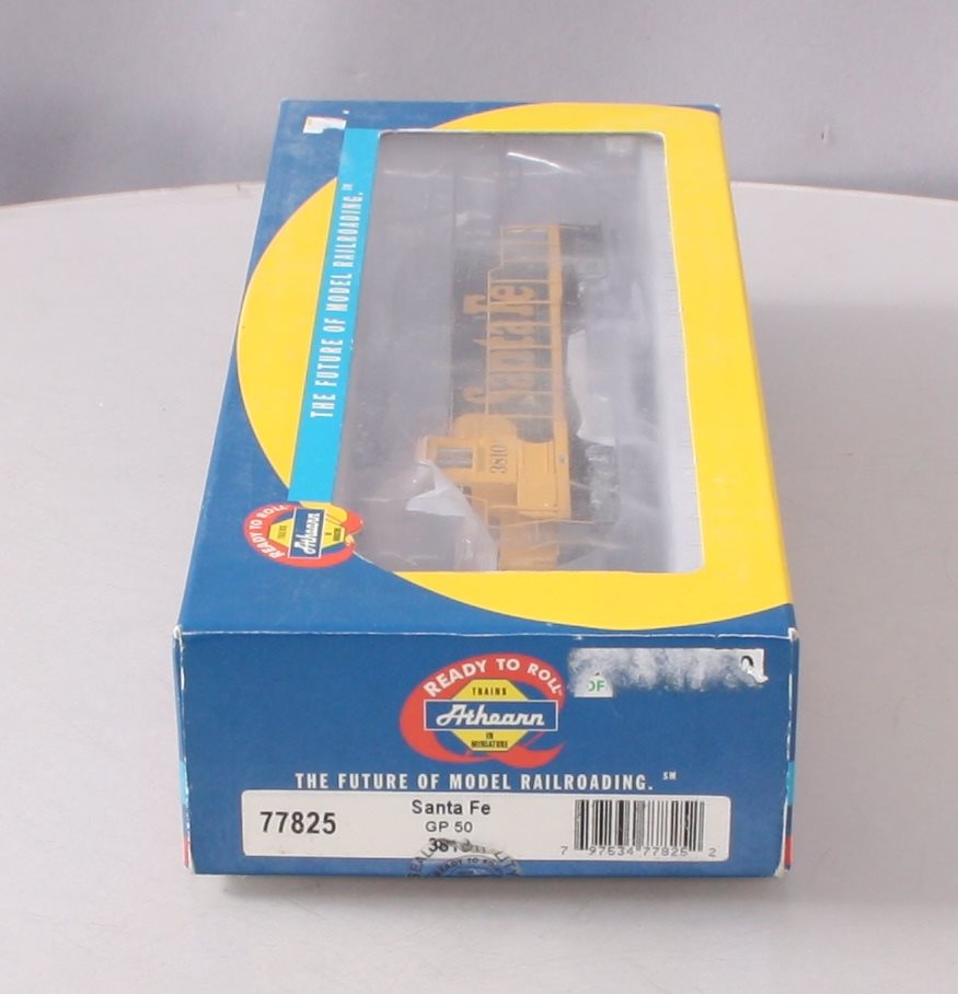 Athearn 77825 HO Scale Santa Fe GP50 Diesel Locomotive #3810 LN/Box