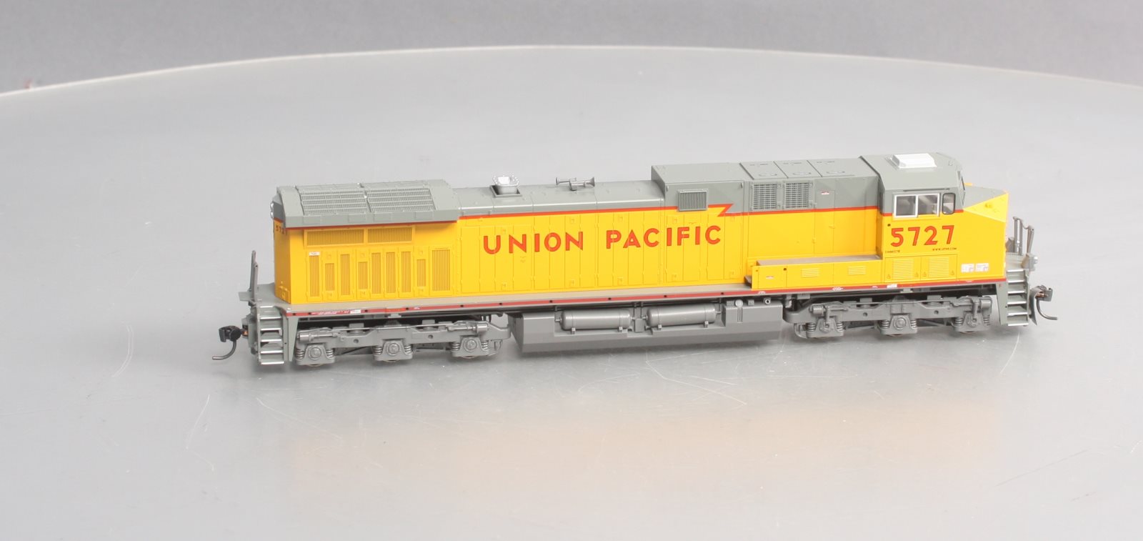 Kato 37-6435 HO Scale Union Pacific AC4400CW Diesel Locomotive #5727 LN/Box