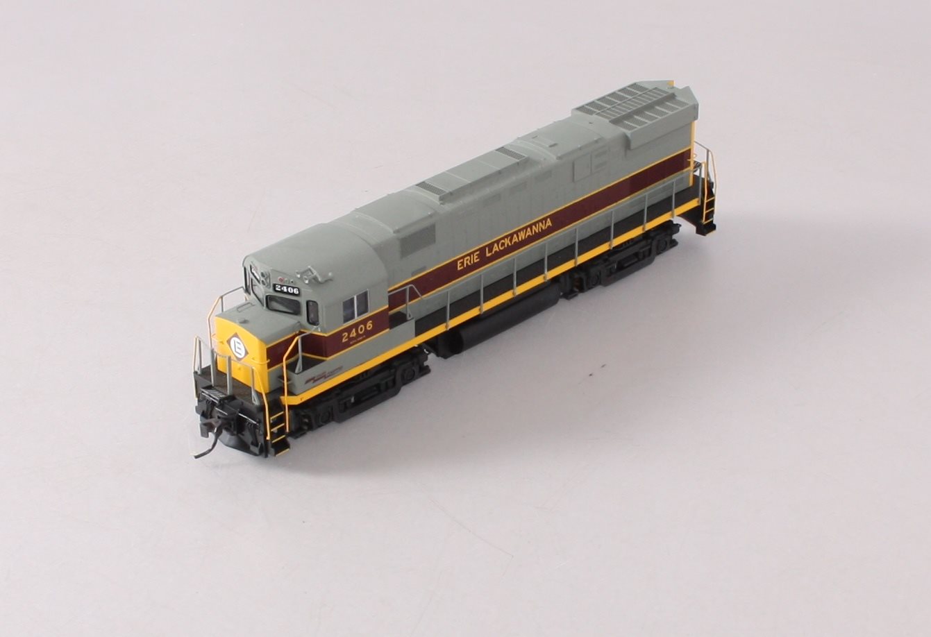 Atlas 10000687 HO Scale Erie Lackawanna C-424 Phase 1 Diesel Locomotive #2406