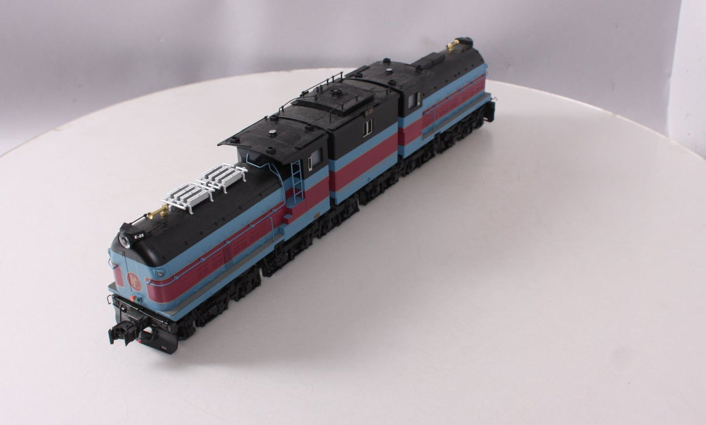 Lionel 1933620 Polar Express Bipolar Electric Locomotive #E-25 with LEGACY