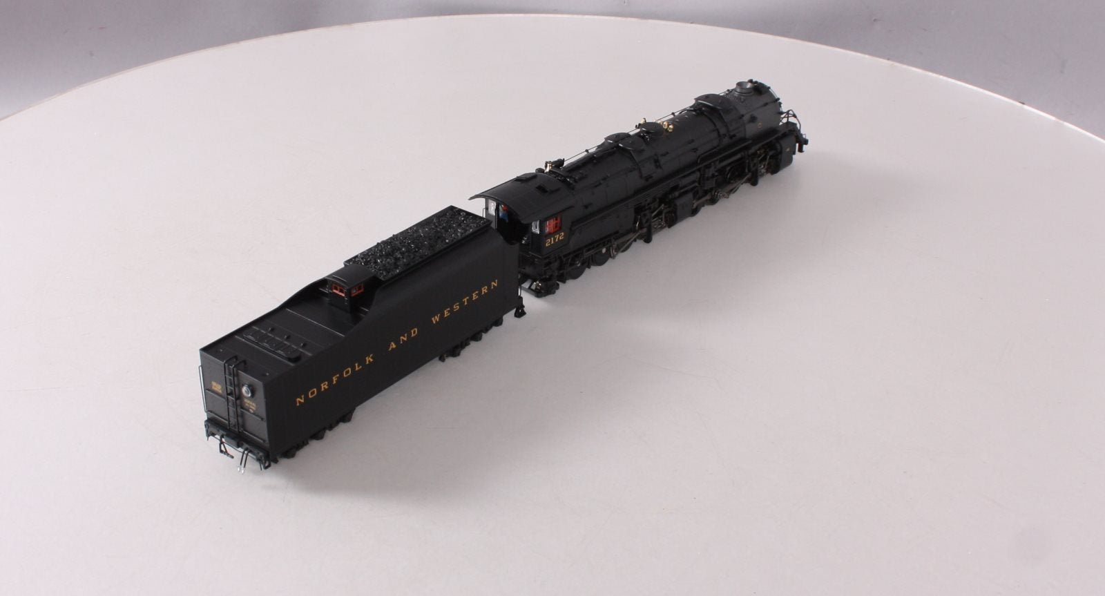 Broadway Limited 6410 HO N&W Y6b 2-8-8-2 Steam Locomotive & 22I Tender #2172 DCC