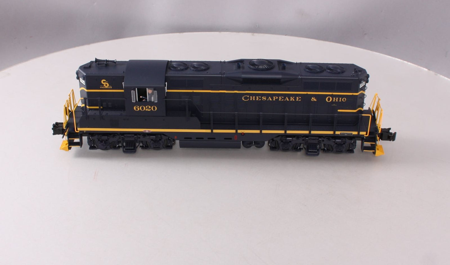 Atlas 1423-2 O Gauge C&O Powered GP-9 Diesel Locomotive [3 Rail w/TMCC] LN/Box
