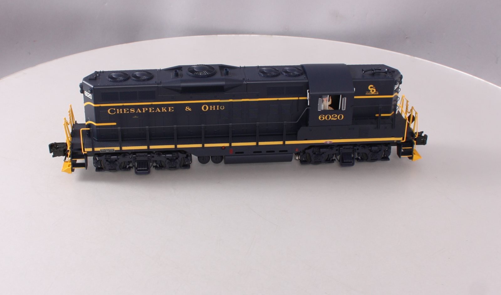 Atlas 1423-2 O Gauge C&O Powered GP-9 Diesel Locomotive [3 Rail w/TMCC] LN/Box