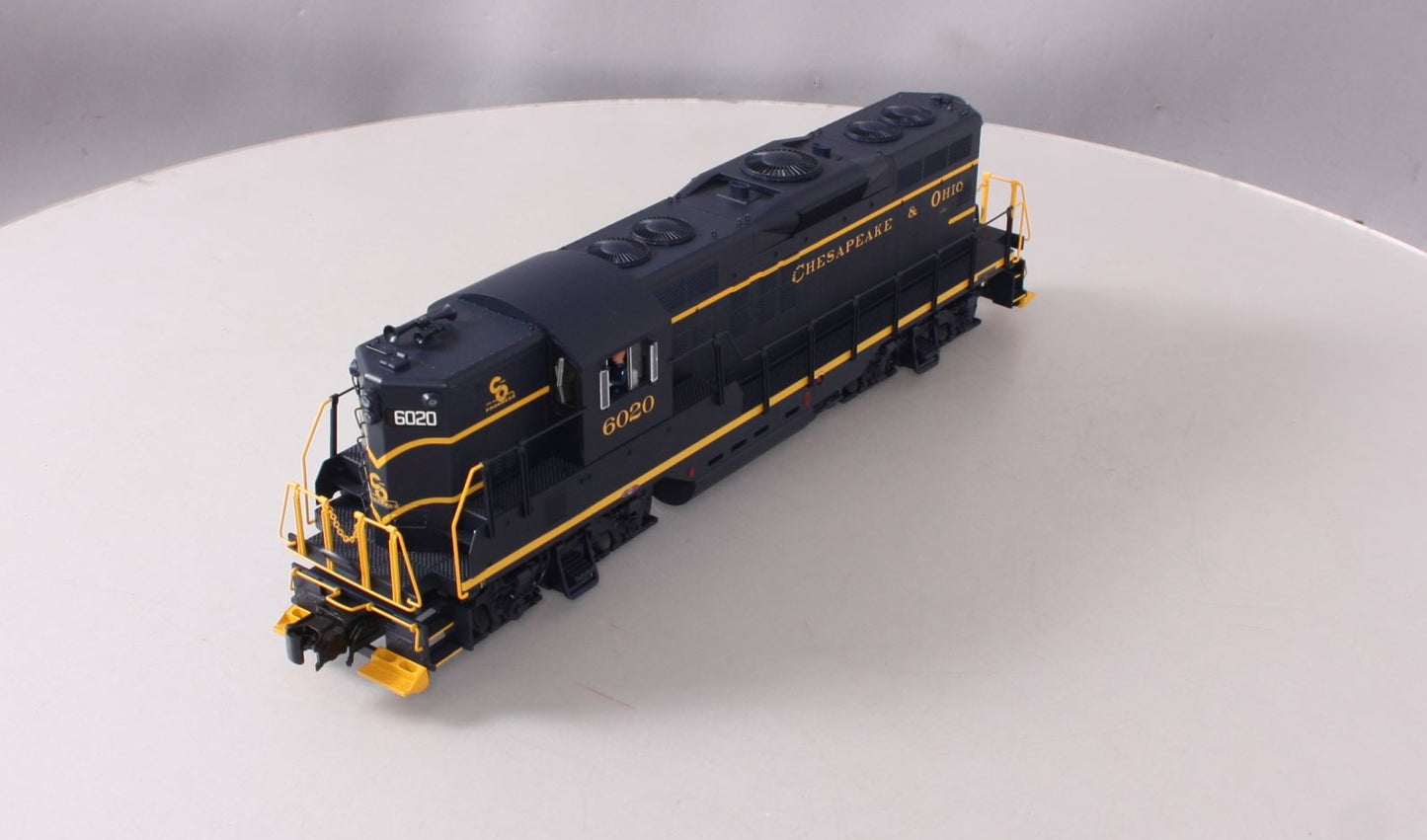 Atlas 1423-2 O Gauge C&O Powered GP-9 Diesel Locomotive [3 Rail w/TMCC] LN/Box