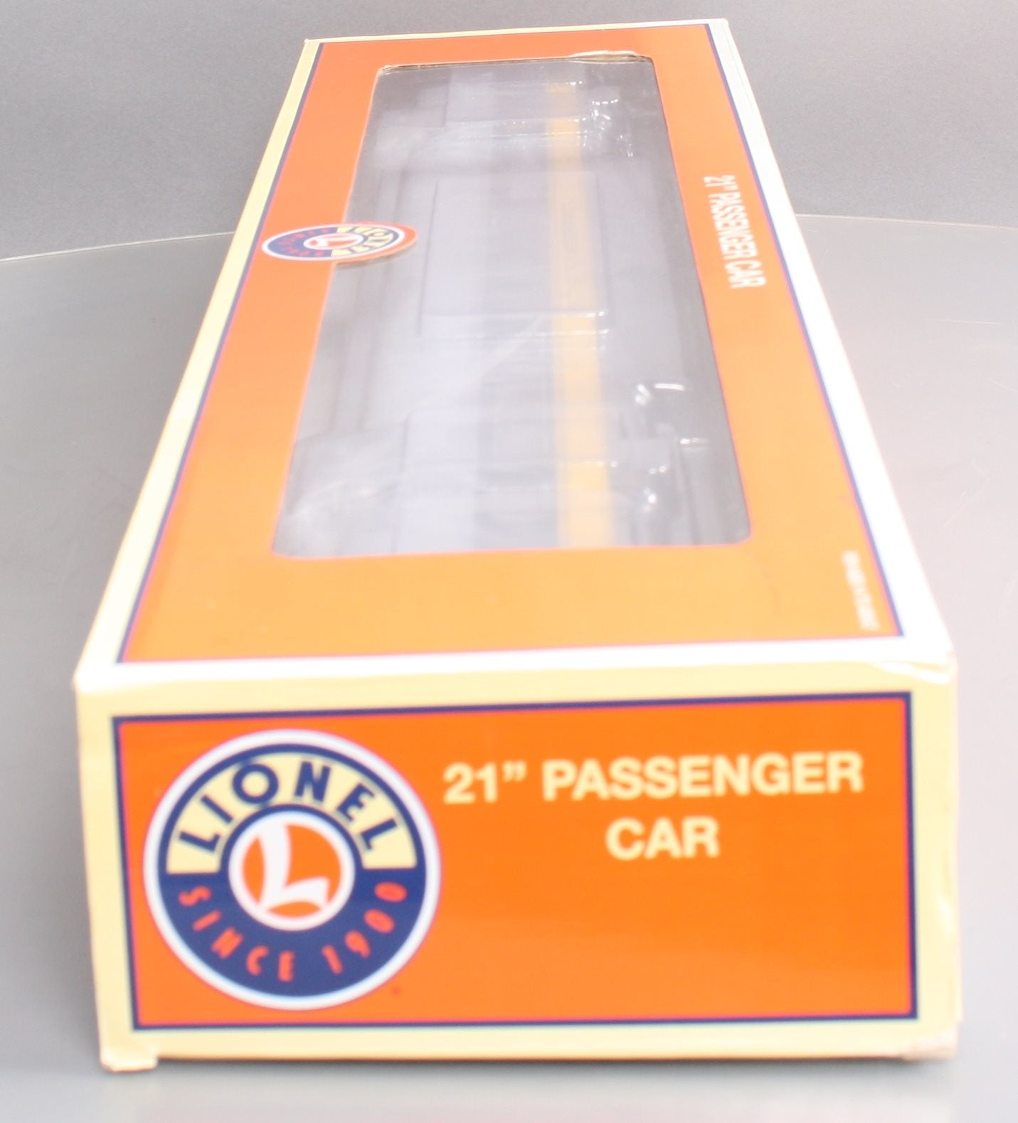 Lionel 6-82888 O Chesapeake & Ohio 21" Streamlined StationSounds Diner #1903