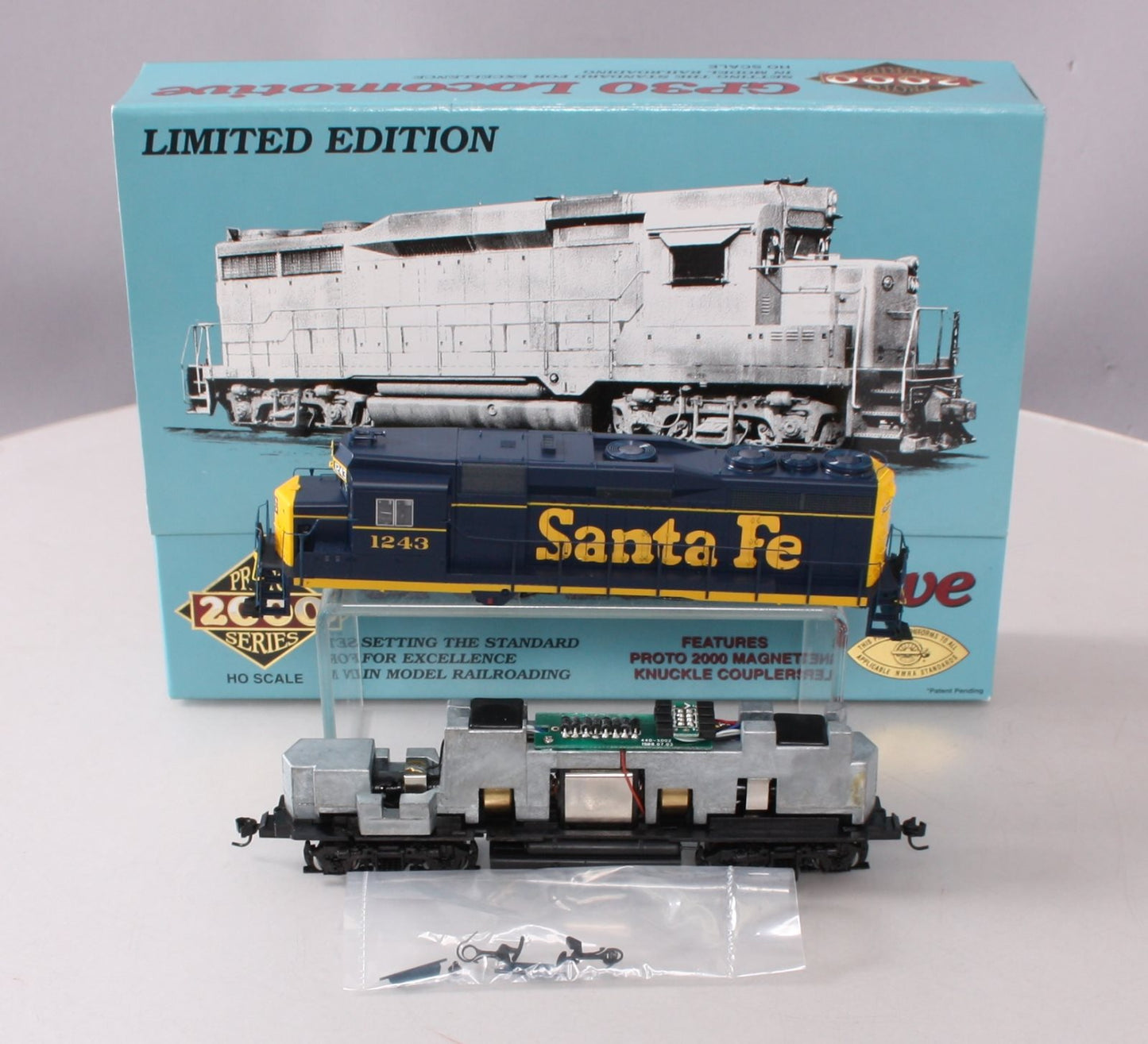 Proto 2000 23222 HO Scale ATSF GP30 Diesel Locomotive #1243 LN/Box
